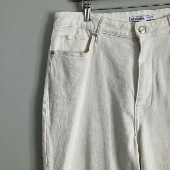 ELIZABETH & JAMES White High Rise Flare Leg Jeans Size 14 - Picture 2 of 12